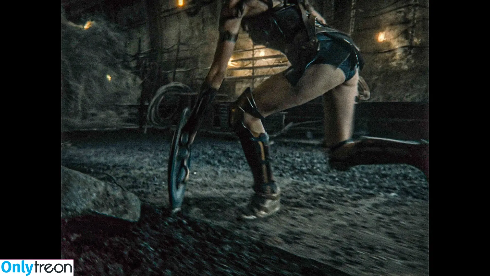 gal_gadot nude photo #1222 (inked_hriss)