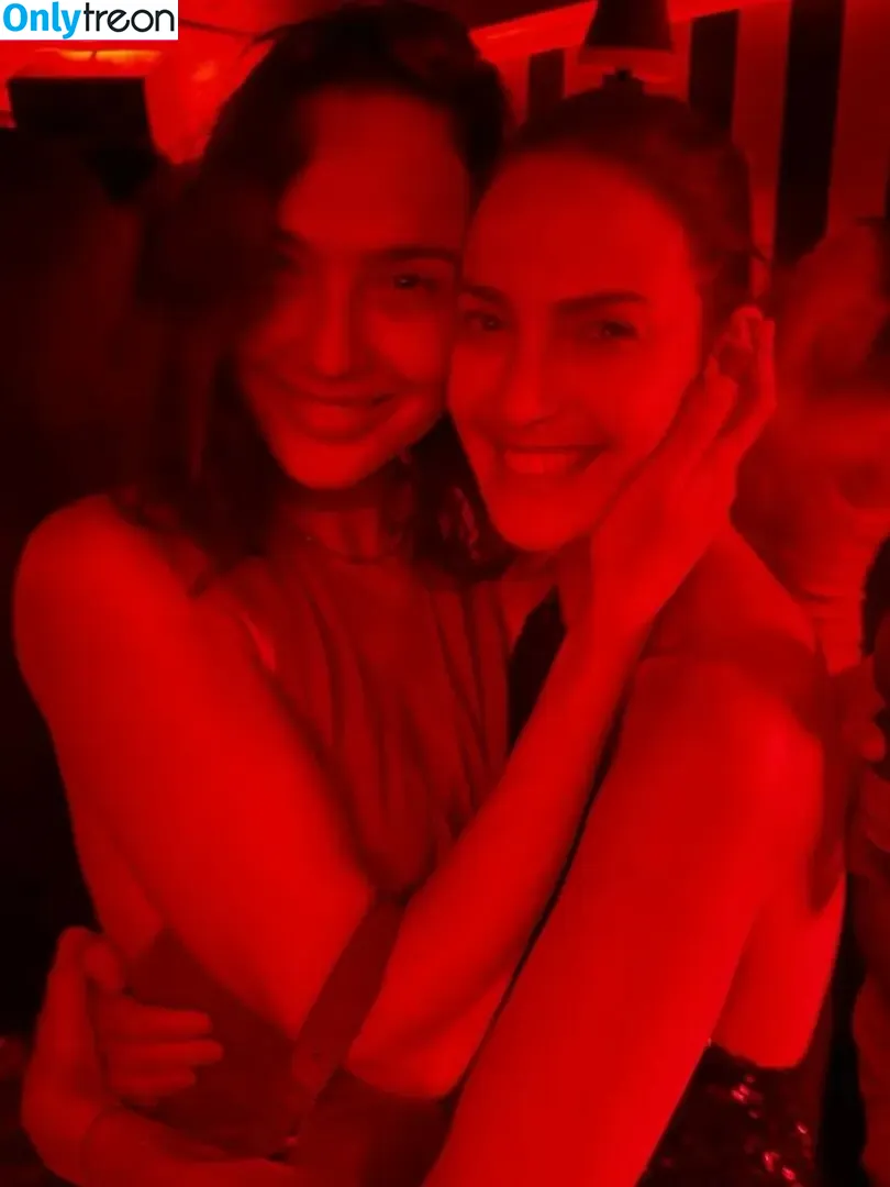 gal_gadot nude photo #3169 (GalGadotUSA1 / inked_hriss)