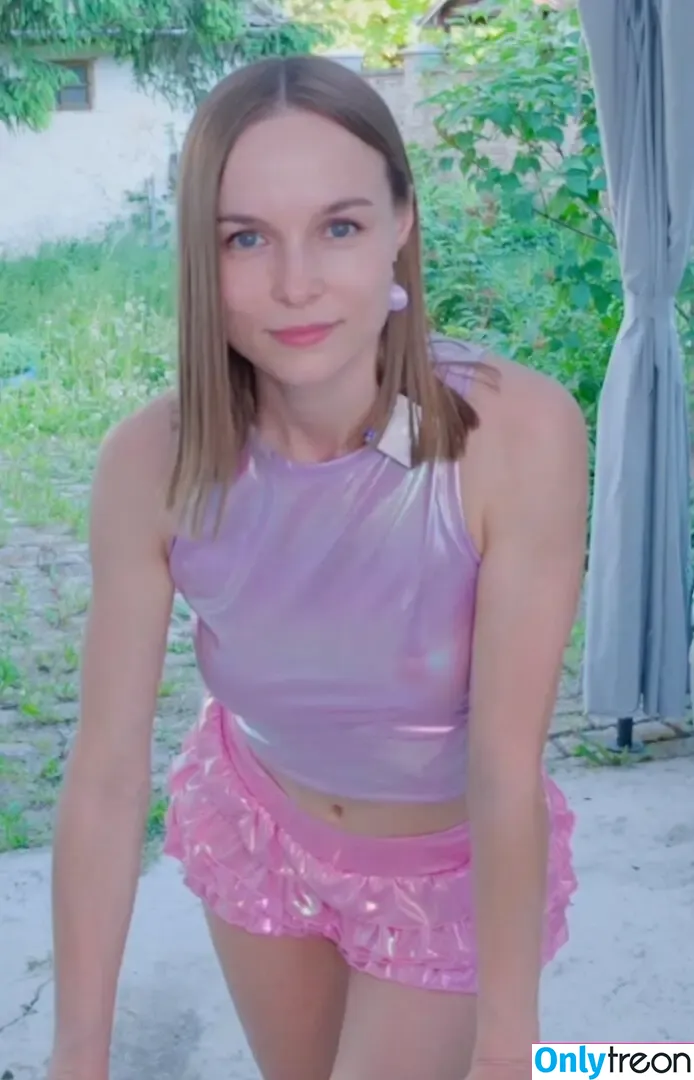 Gavrilka nude photo #0109 (gavrilka300)