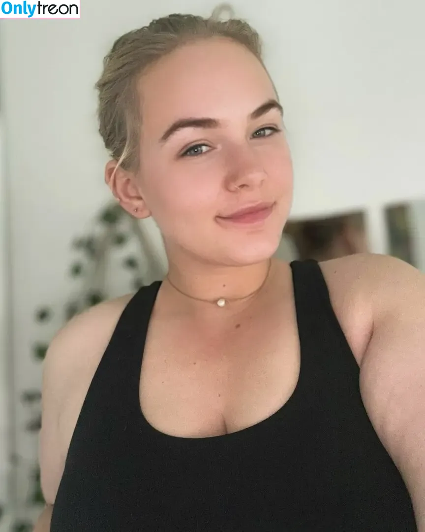 Gee Ruby nude photo #0002 (babyygeeexx / its_your_gal_rubyyyy)