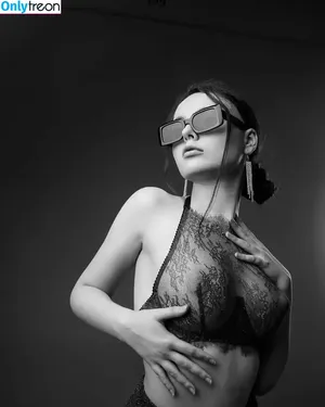 gelllium / iggistellium nude photo #0015
