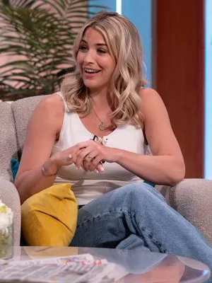 Gemma Atkinson / MissGAtkinson / glouiseatkinson nude photo #0126