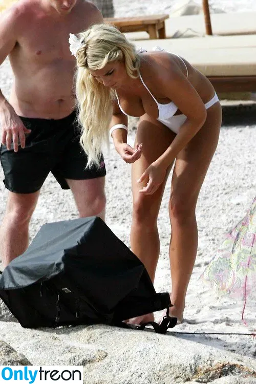 Gemma Atkinson nude photo #0048 (MissGAtkinson / glouiseatkinson)