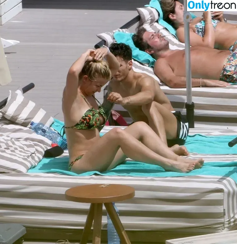 Gemma Atkinson nude photo #0094 (MissGAtkinson / glouiseatkinson)