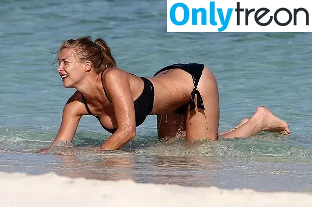 Gemma Atkinson nude photo #0194 (MissGAtkinson / glouiseatkinson)