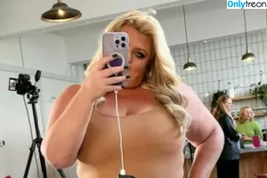 Gemma Collins / gemmacollins nude photo #0036