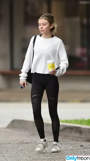 Genevieve Hannelius / ghannelius nude photo #0359
