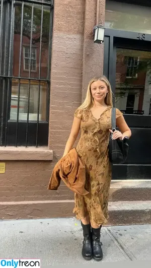Genevieve Hannelius / ghannelius nude photo #0393