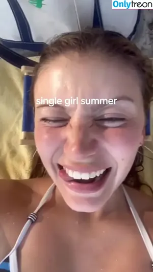 Genevieve Hannelius / ghannelius nude photo #0409