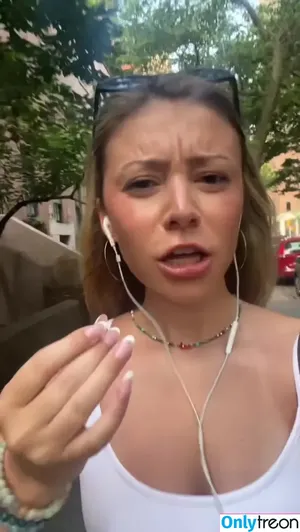 Genevieve Hannelius / ghannelius nude photo #0412