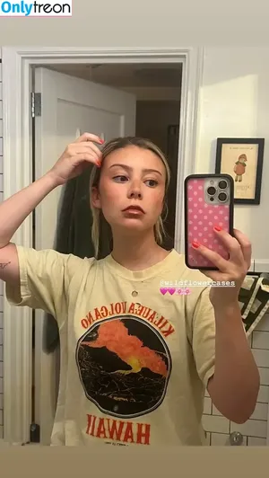 Genevieve Hannelius / ghannelius nude photo #0420