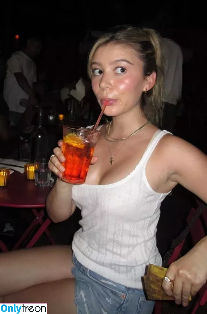 Genevieve Hannelius nude photo #0210 (ghannelius)