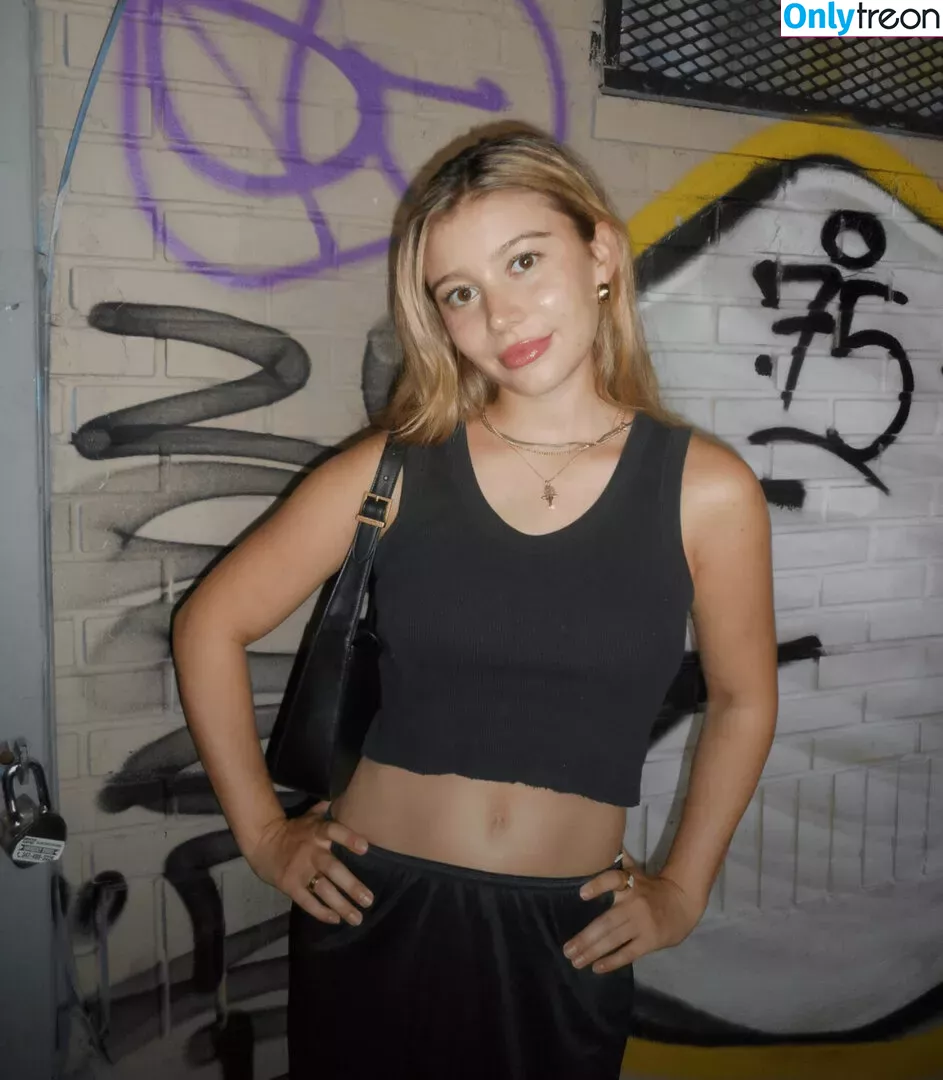 Genevieve Hannelius nude photo #0226 (ghannelius)