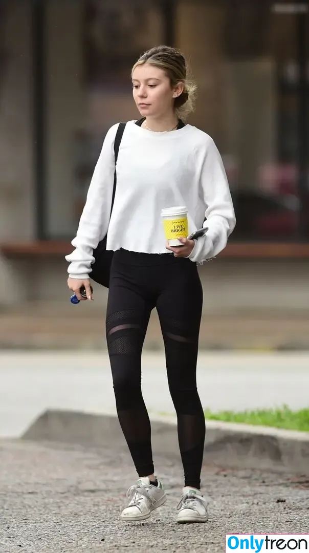 Genevieve Hannelius nude photo #0359 (ghannelius)