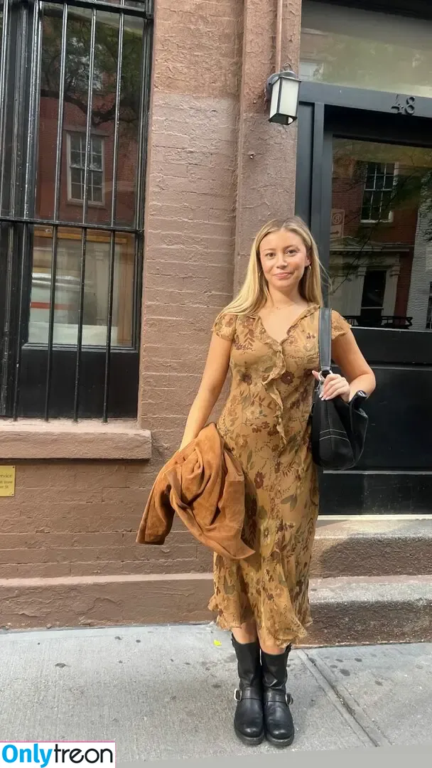 Genevieve Hannelius nude photo #0393 (ghannelius)