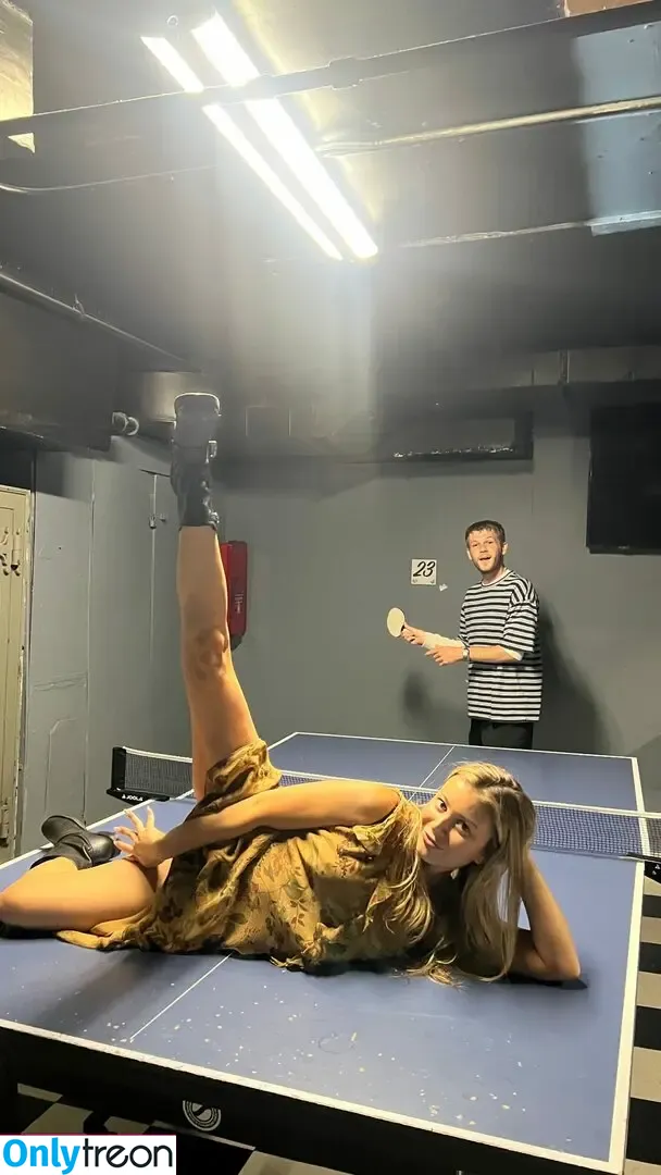 Genevieve Hannelius nude photo #0394 (ghannelius)