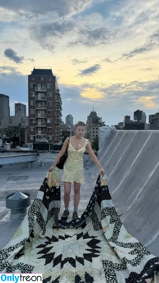 Genevieve Hannelius nude photo #0395 (ghannelius)