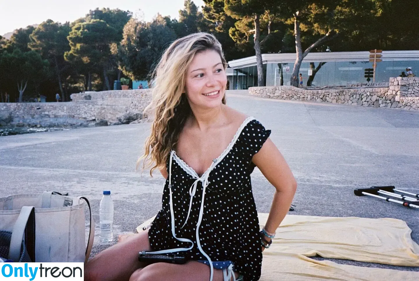 Genevieve Hannelius nude photo #0421 (ghannelius)