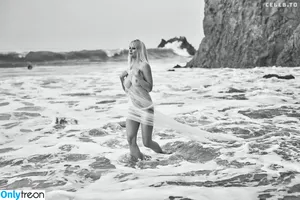 Genevieve Morton / genevievemorton nude photo #0647