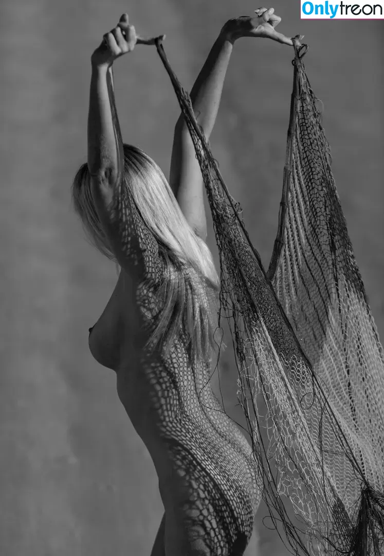 Genevieve Morton nude photo #0639 (genevievemorton)