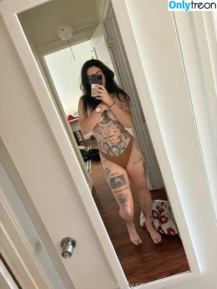 Georgia Maq nude photo #0012 (Camp Cope / goldsoundz_)