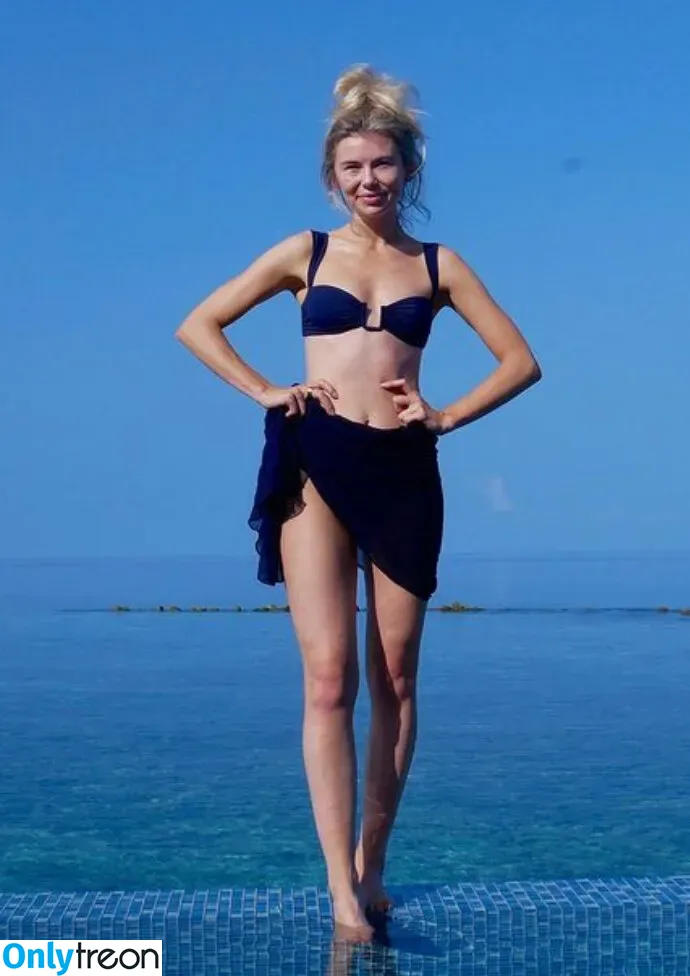 Georgia Toffolo nude photo #0302 (Toff / georgiatoffolo)