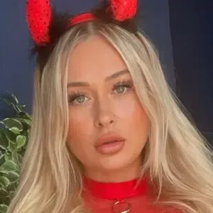 Georgiereayy nude photo #0003