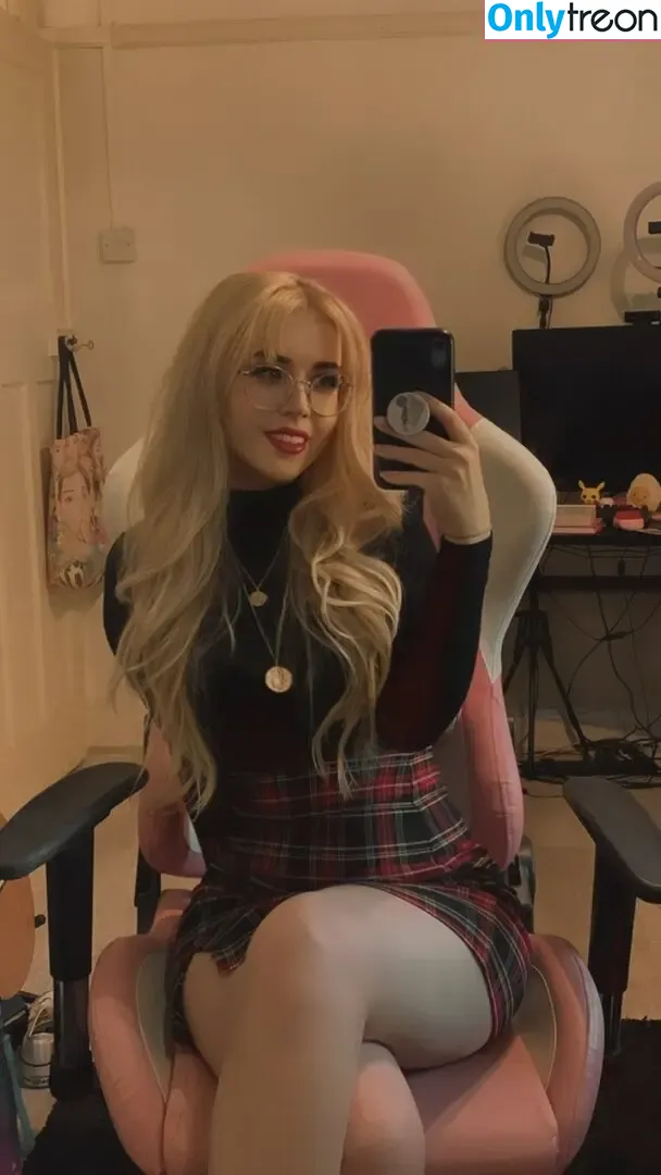 georgina_jgr nude photo #0009 (cheekygigi)