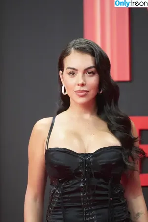 Georgina Rodriguez / georginagio nude photo #0202