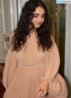 Geraldine Viswanathan / yoyogeraldine nude photo #0104