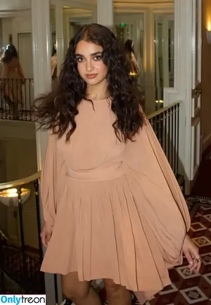 Geraldine Viswanathan / yoyogeraldine nude photo #0105