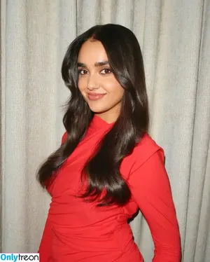 Geraldine Viswanathan / yoyogeraldine nude photo #0125