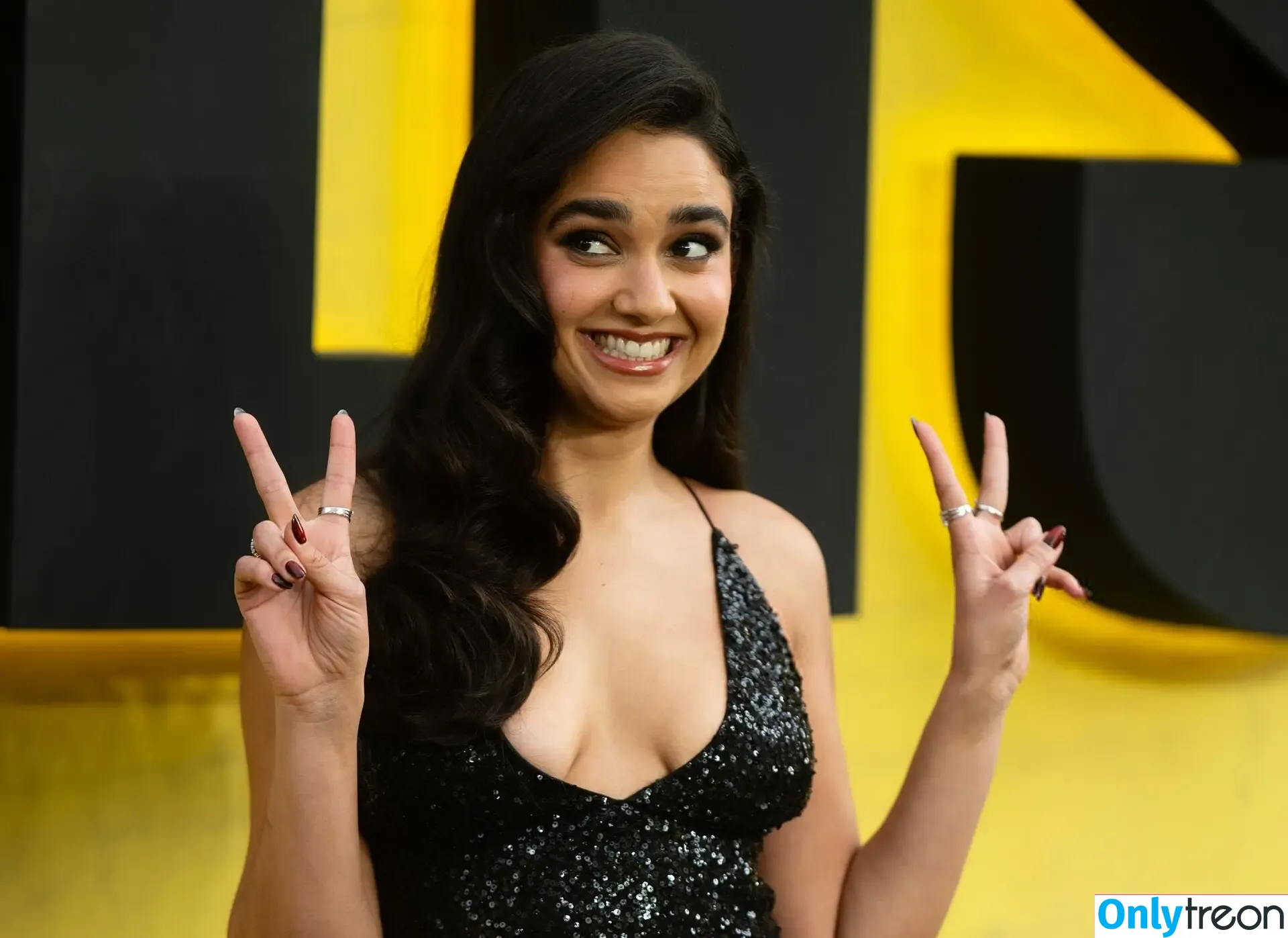 Geraldine Viswanathan nude photo #0120 (yoyogeraldine)