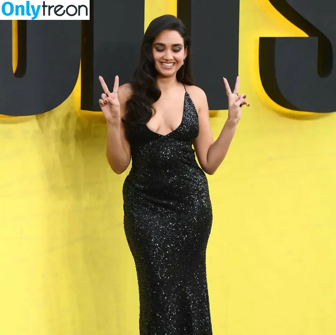 Geraldine Viswanathan nude photo #0122 (yoyogeraldine)