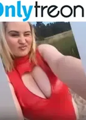 German Bombshell Celina_Grimm99 / celina_grimm99 nude photo #0005