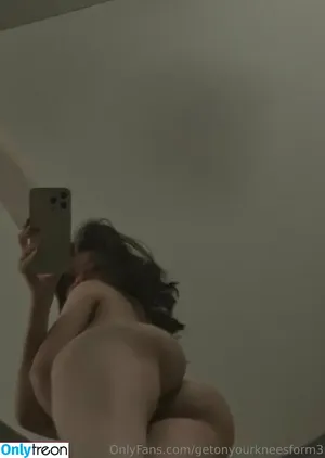 getonyourkneesform3 / onyour.knees nude photo #0002
