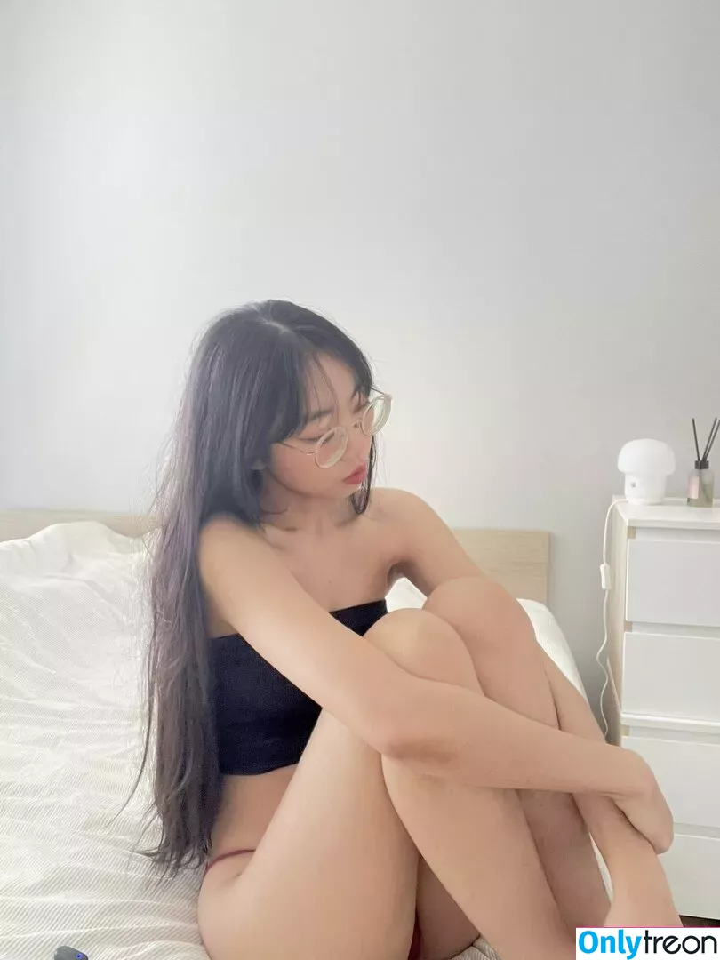 GGoldenbee nude photo #0059 (Dayone_ps / goldenbeelive)
