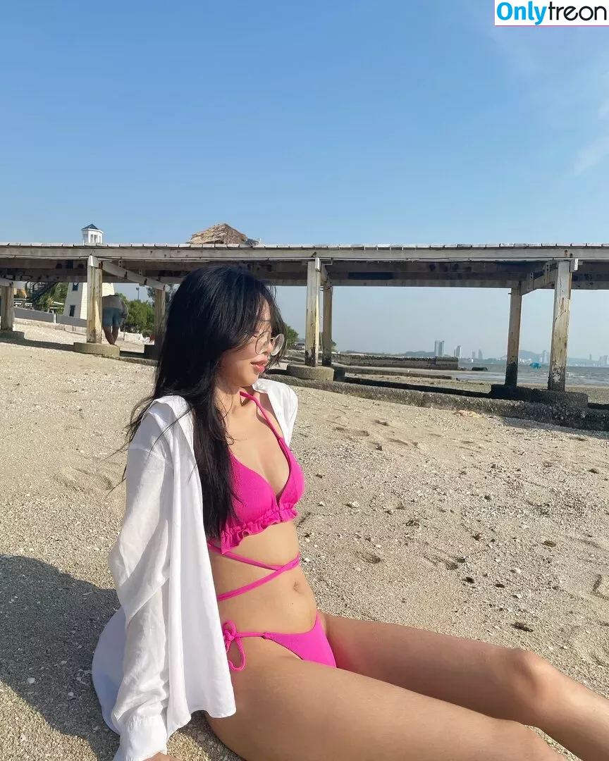 GGoldenbee nude photo #0067 (Dayone_ps / goldenbeelive)