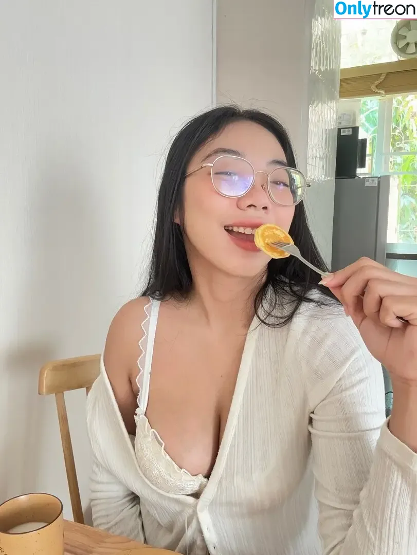 GGoldenbee nude photo #0080 (Dayone_ps / goldenbeelive)