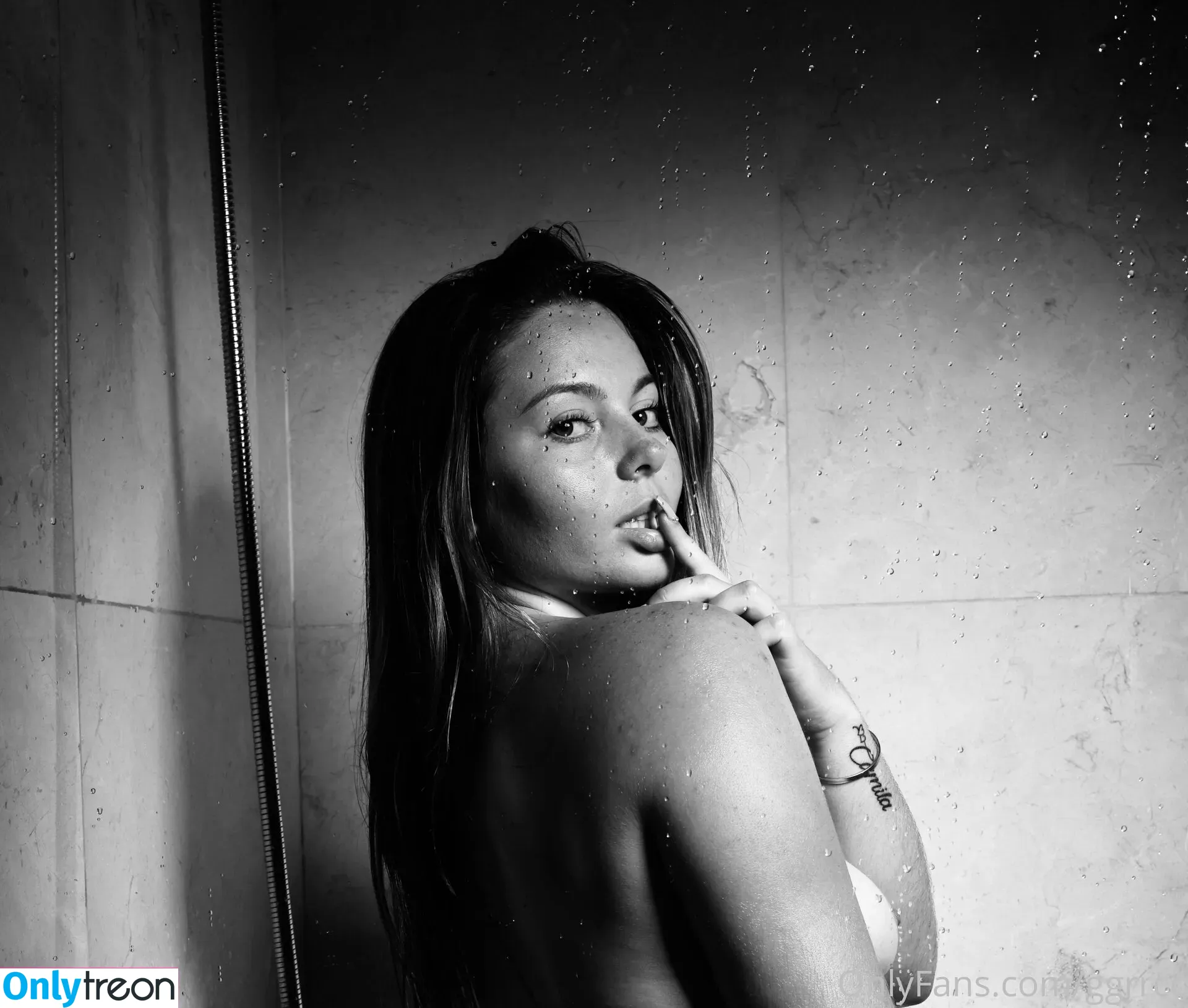 ggrrcc nude photo #0035 (elgordoylaflaca54)