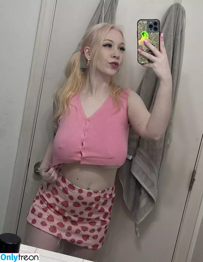 GGummii nude photo #0019 (ggummiicandii / ghouliasgirlfriend)