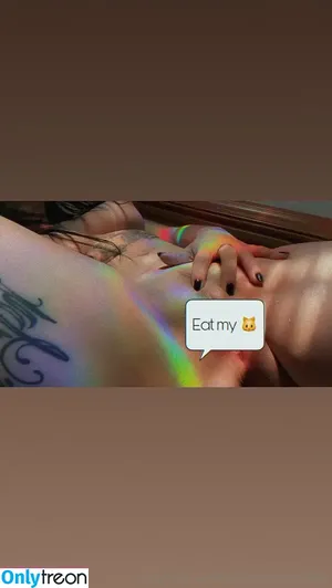  nude photo #0001