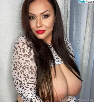 giablaze / onlygiablaze nude photo #0300