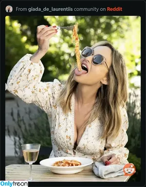 Giada De Laurentiis / giadadelaurentiis nude photo #0182