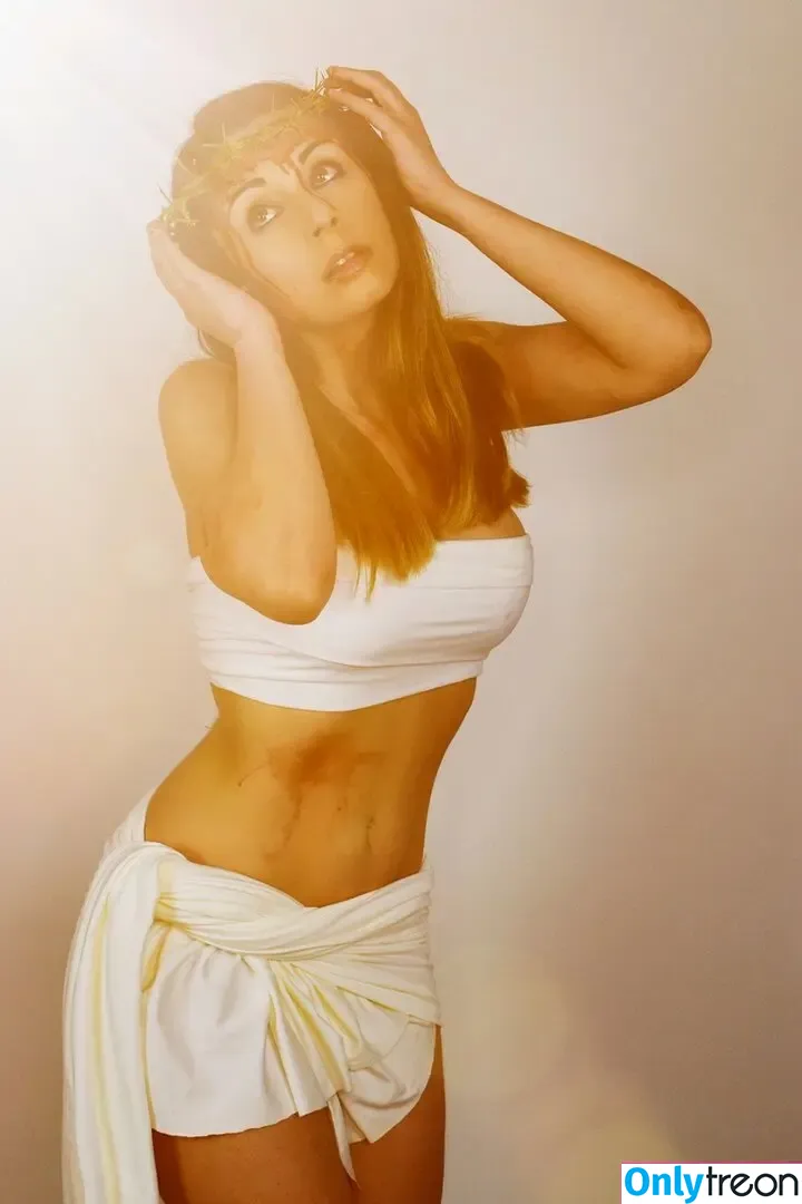 Giada Robin nude photo #1002 (giadarobin)