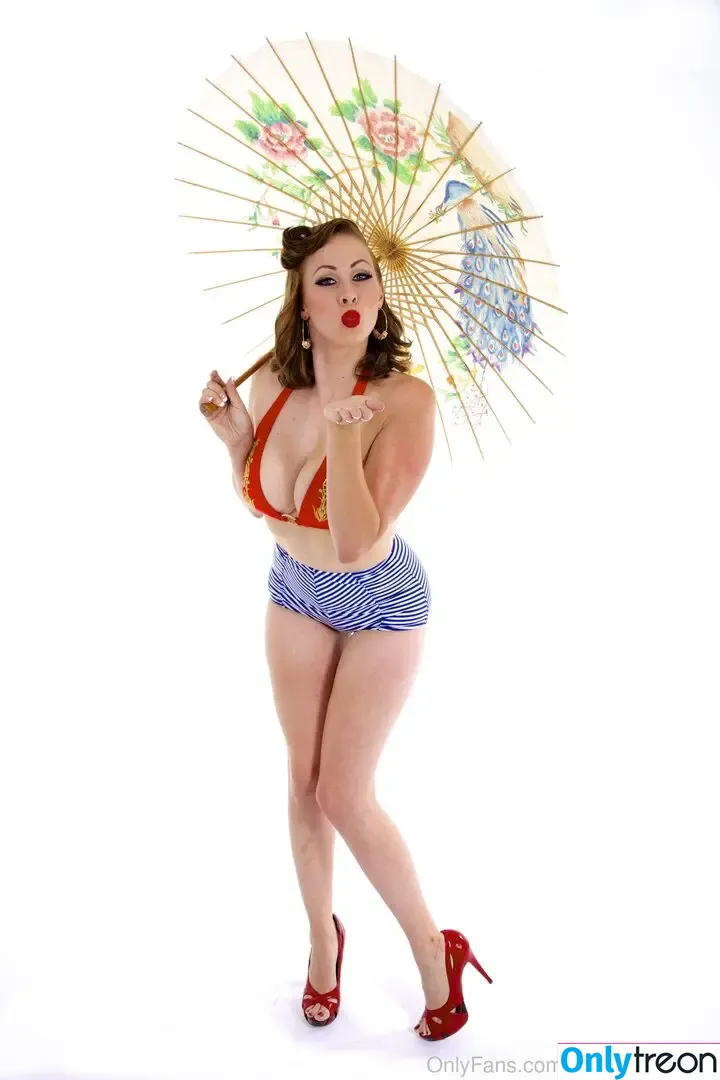 Gianna Michaels nude photo #1042 (giannamichaels / therealgianna / who_is_gianna_micheals)