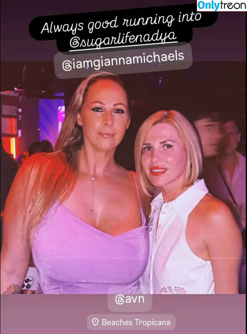 Gianna Michaels nude photo #2400 (giannamichaels / giannamichaels.fanclub / therealgianna)
