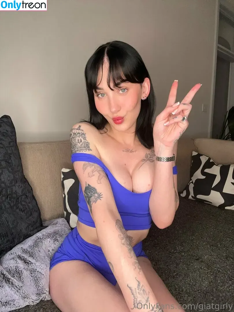 giatgirly nude photo #0044 (kayy_grayy__)