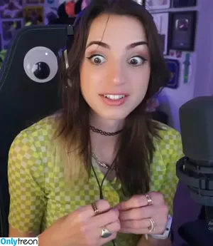 Gibi Asmr / GibiOfficial nude photo #1106
