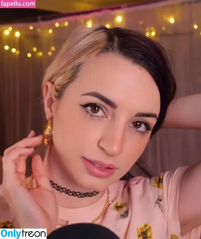 Gibi Asmr nude photo #1028 (GibiOfficial)